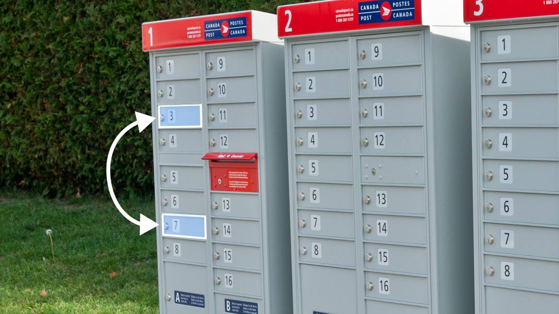 Une double flèche indique qu’un compartiment trop haut d’une boîte postale communautaire peut être changé par un plus bas Une double flèche indique qu’un compartiment trop haut d’une boîte postale communautaire peut être changé par un plus bas